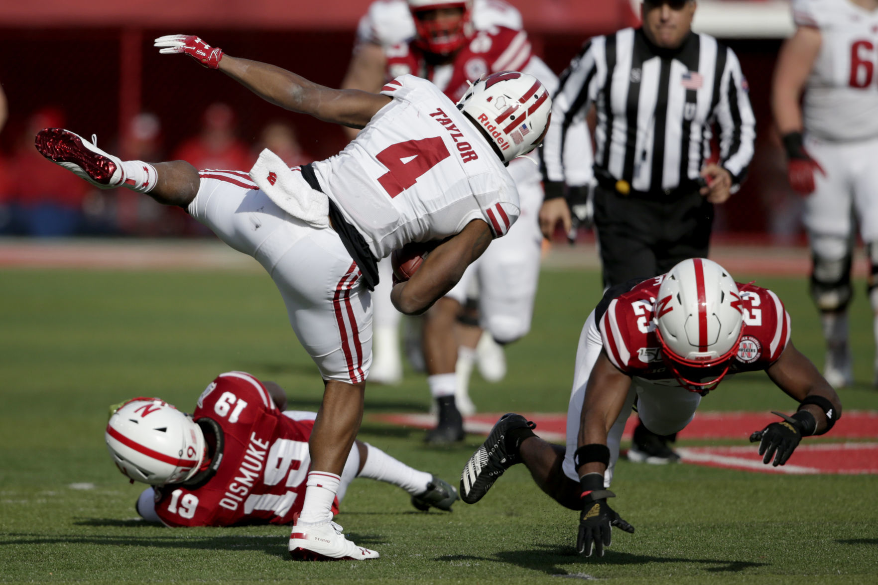 Badgers 37, Cornhuskers 21